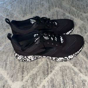 Women’s Brooks running shoes